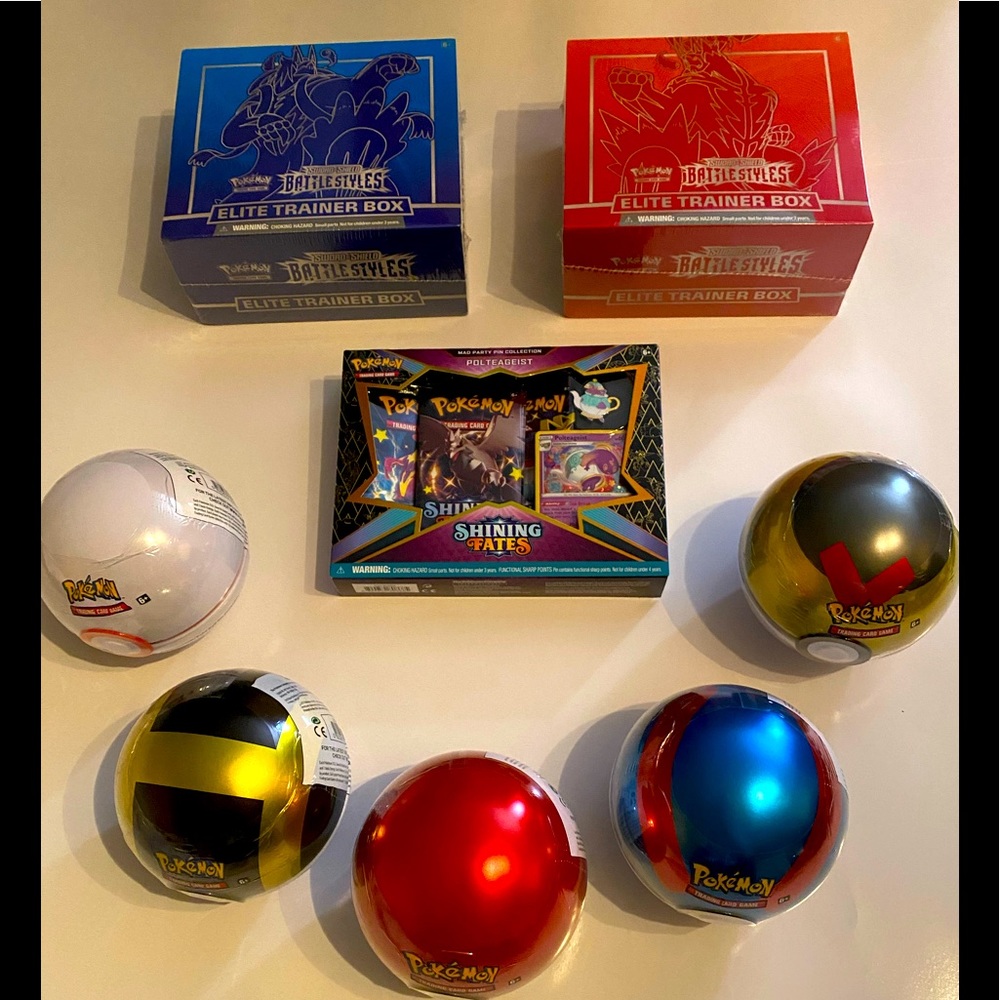 Pokémon EXCLUSIVE RARE BUNDLE